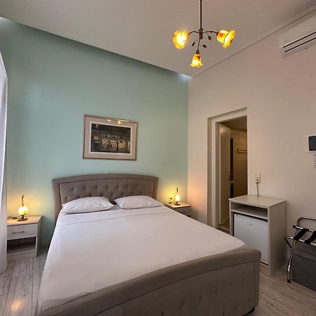 Bed and breakfast Theasis Athènes Extérieur photo