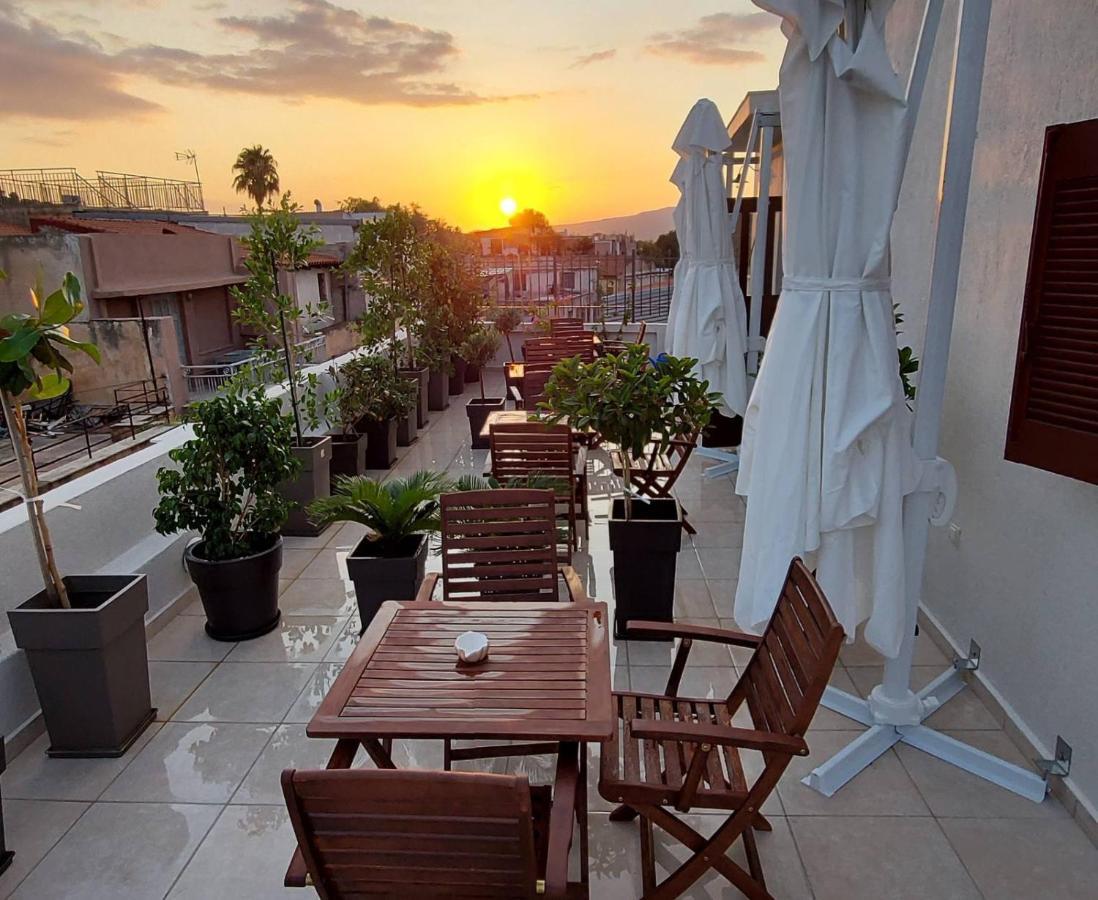 Bed and breakfast Theasis Athènes Extérieur photo