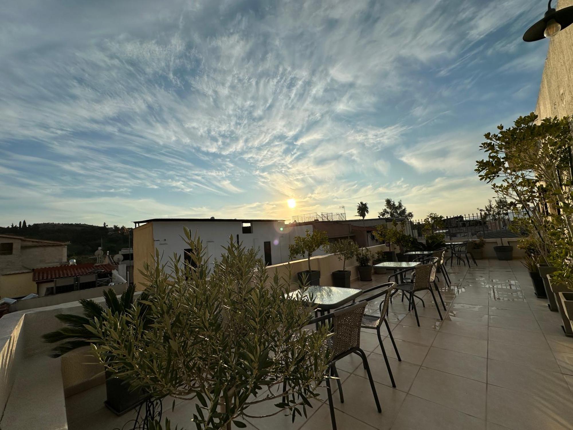 Bed and breakfast Theasis Athènes Extérieur photo